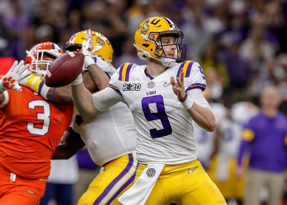2019: Joe Burrow sets college TD mark